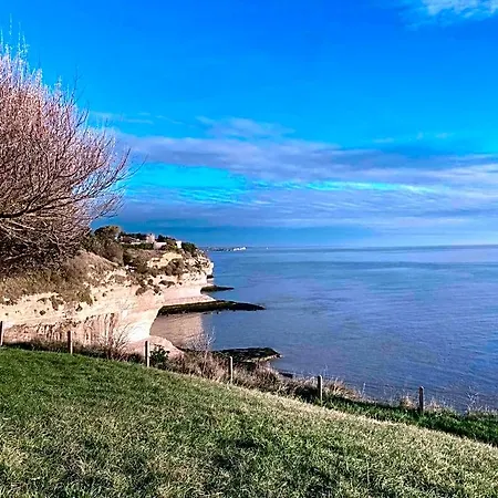Bed & Breakfast La De L'estuaire D'hote 3*